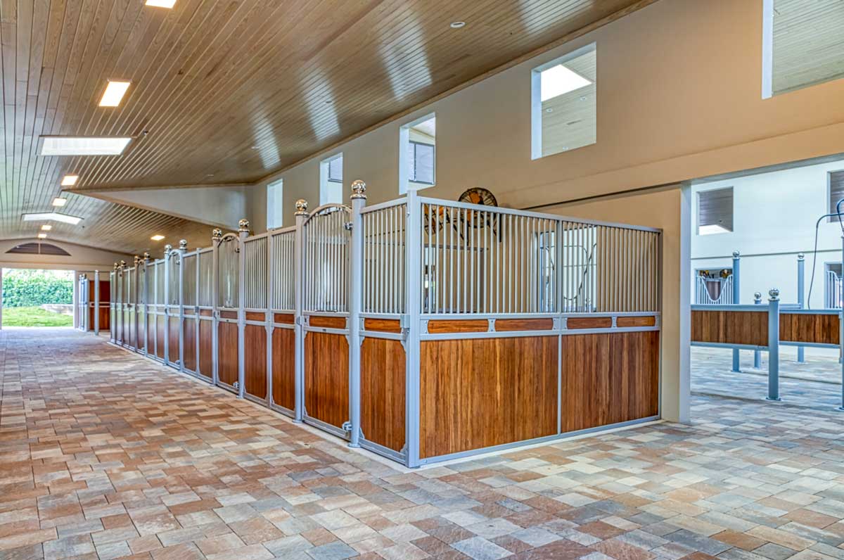 equestrian-facility-construction-company-scaled